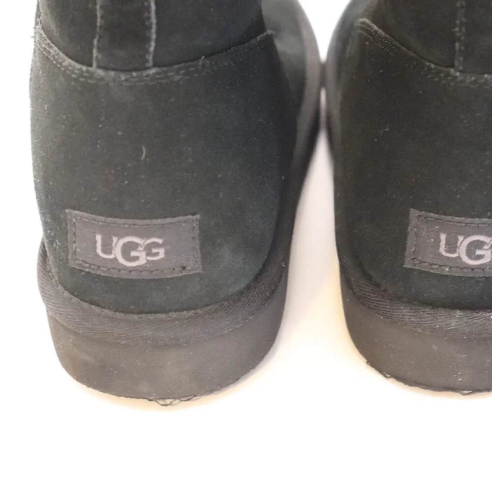UGG Women's‎ Black Knee-High Boots Size US6 Black Sheepskin Fur Lined